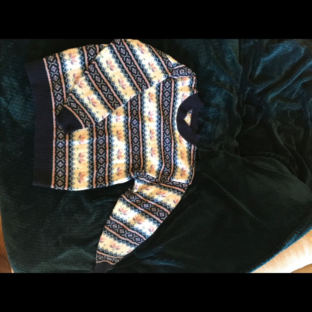 Unique pattern sweater